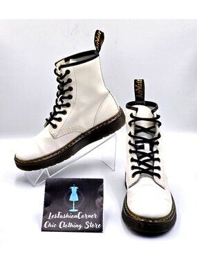 Dr. Martens Women's White Leather Zavala Lace-Up Combat Boots  Size 6 2347